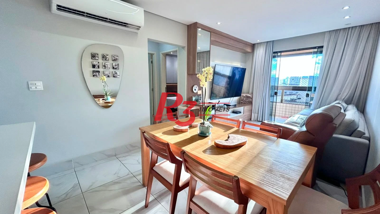 Apartamento com 2 dormitórios à venda, 82 m² por R$ 900.000,00 - Embaré - Santos/SP