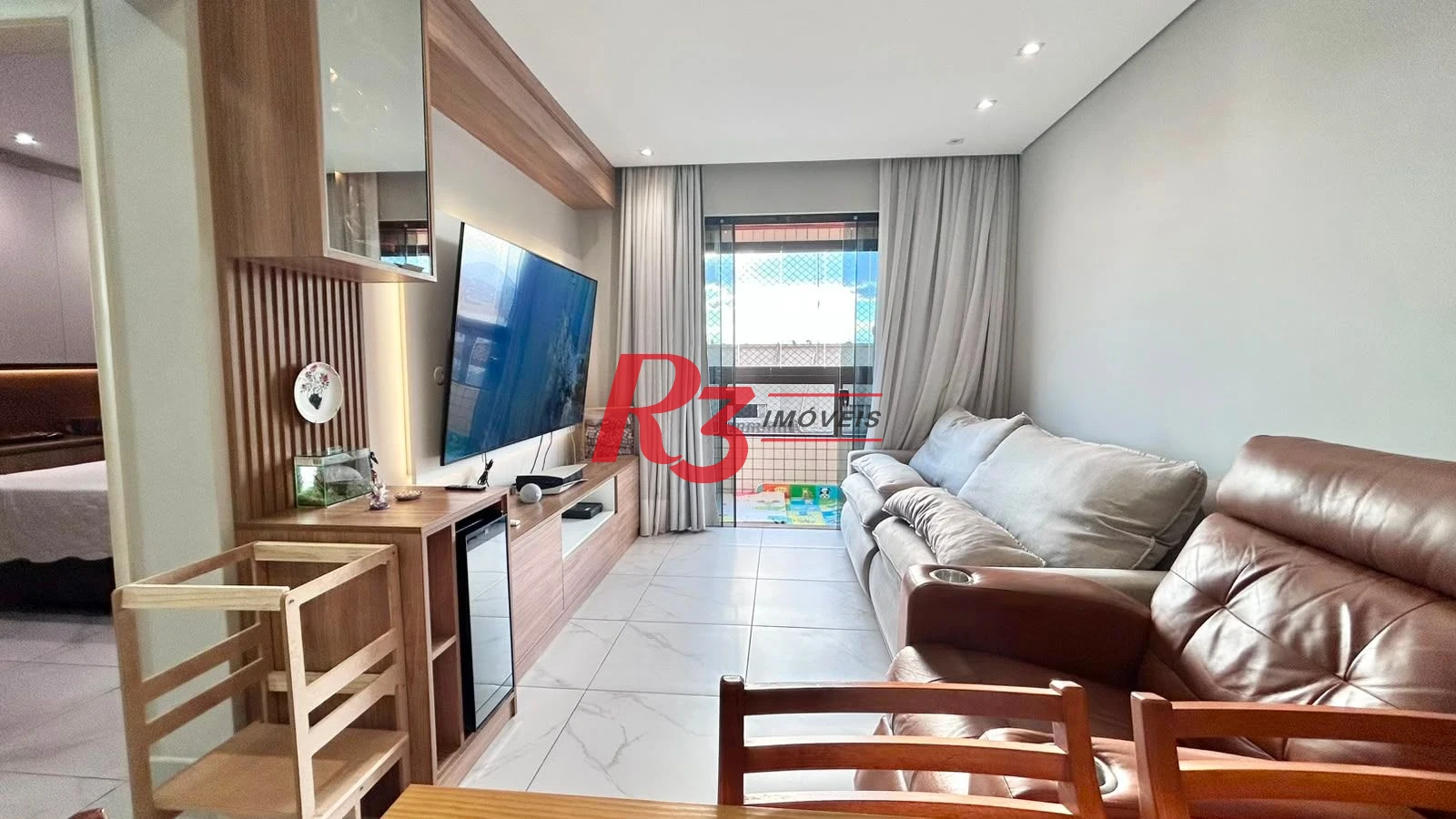 Apartamento com 2 dormitórios à venda, 82 m² por R$ 900.000,00 - Embaré - Santos/SP