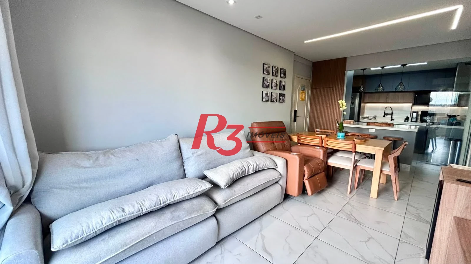 Apartamento com 2 dormitórios à venda, 82 m² por R$ 900.000,00 - Embaré - Santos/SP