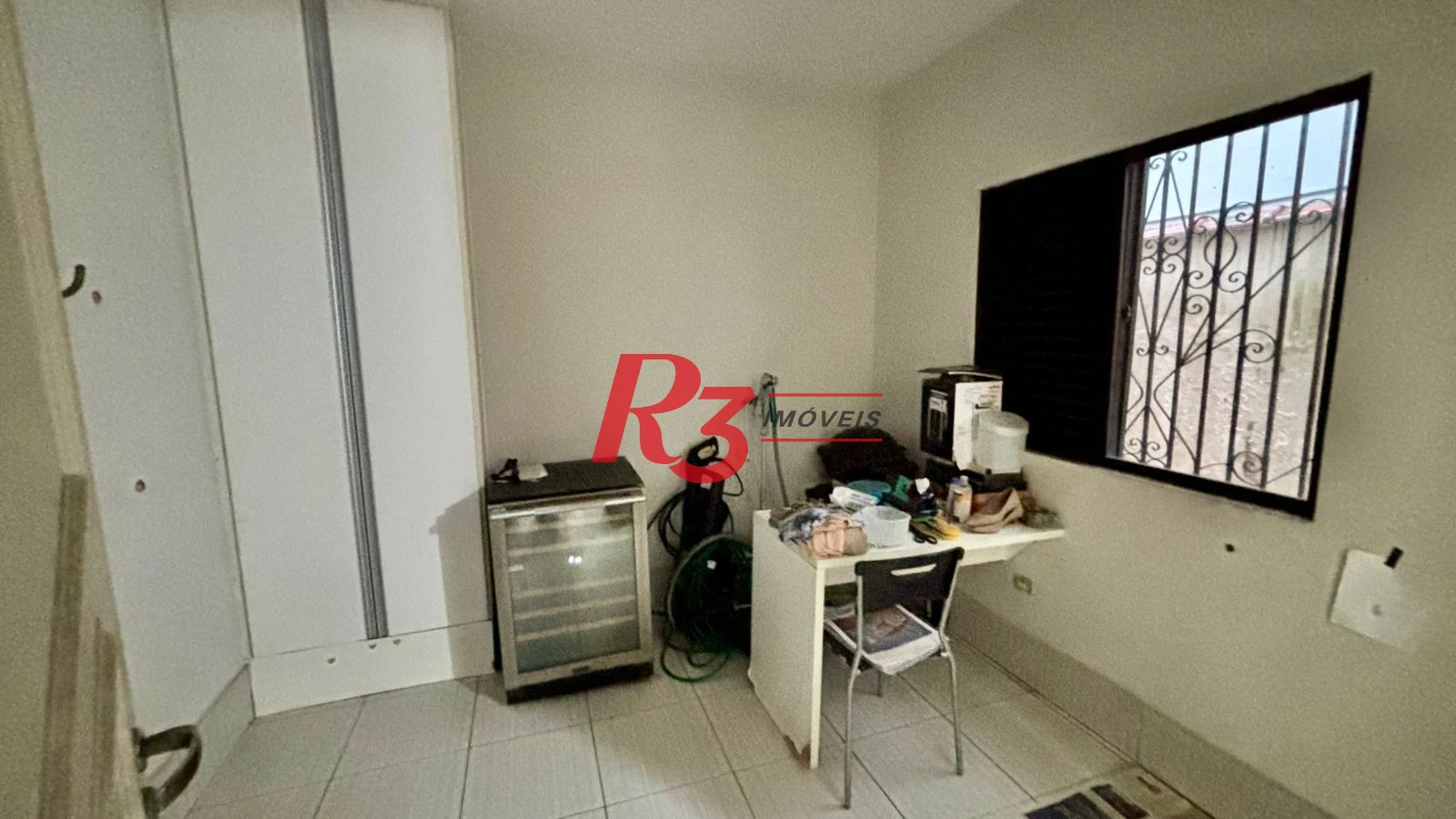 Sobrado com 4 dormitórios à venda, 276 m² por R$ 2.000.000,00 - Boqueirão - Santos/SP