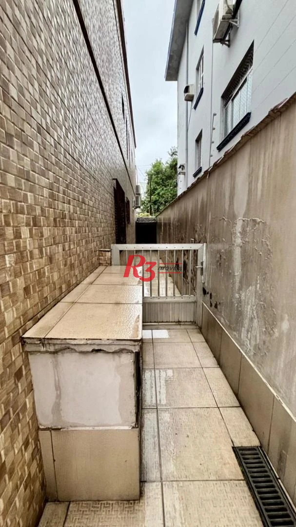 Sobrado com 4 dormitórios à venda, 276 m² por R$ 2.000.000,00 - Boqueirão - Santos/SP