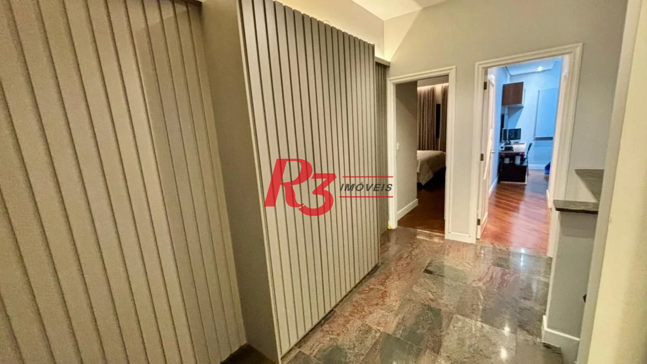 Sobrado com 4 dormitórios à venda, 276 m² por R$ 2.000.000,00 - Boqueirão - Santos/SP