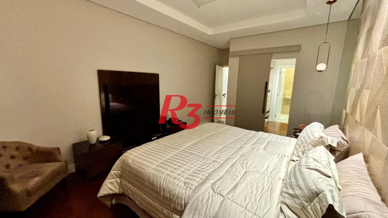 Sobrado com 4 dormitórios à venda, 276 m² por R$ 2.000.000,00 - Boqueirão - Santos/SP
