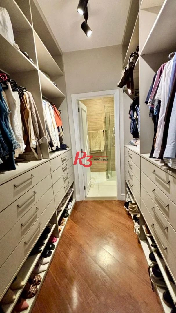 Sobrado com 4 dormitórios à venda, 276 m² por R$ 2.000.000,00 - Boqueirão - Santos/SP