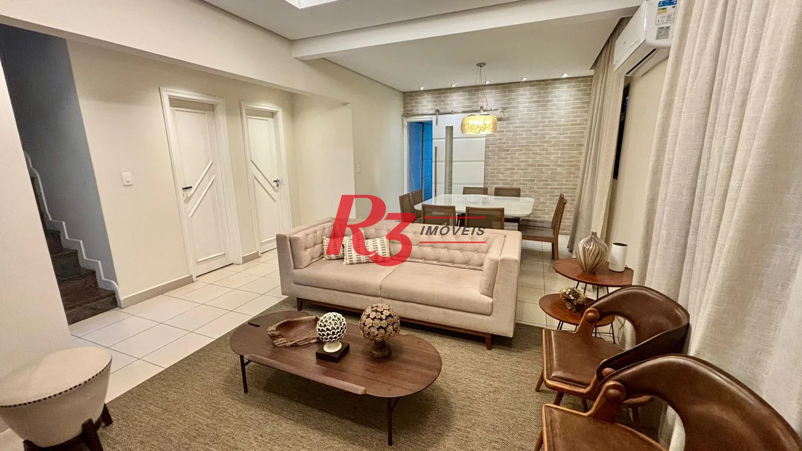 Sobrado com 4 dormitórios à venda, 276 m² por R$ 2.000.000,00 - Boqueirão - Santos/SP