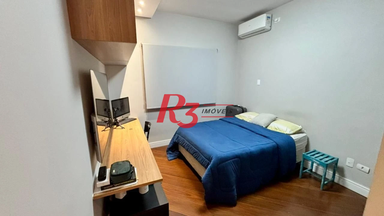 Sobrado com 4 dormitórios à venda, 276 m² por R$ 2.000.000,00 - Boqueirão - Santos/SP