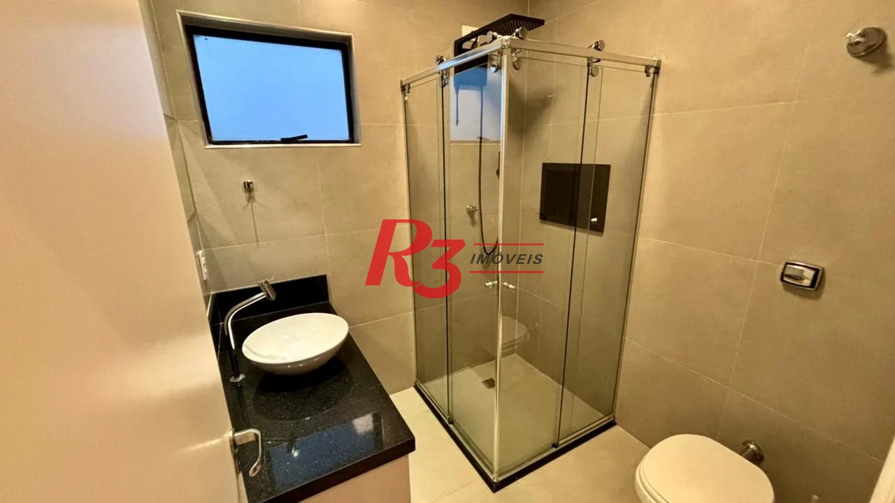 Sobrado com 4 dormitórios à venda, 276 m² por R$ 2.000.000,00 - Boqueirão - Santos/SP