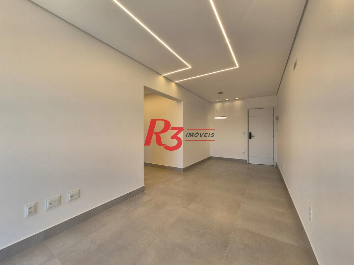 Que tal ser o 1° morador de um lindo apartamento que estamos alugando em Santos, com 2 quartos, sacada e lazer completo, tudo novinho?