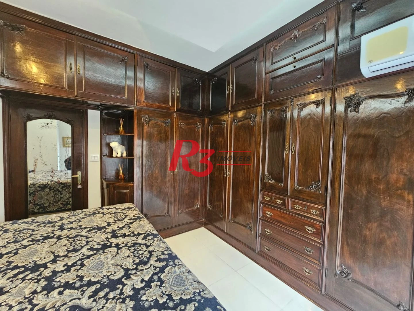 Apartamento com 2 dormitórios à venda, 146 m² por R$ 850.000,00 - Gonzaga - Santos/SP