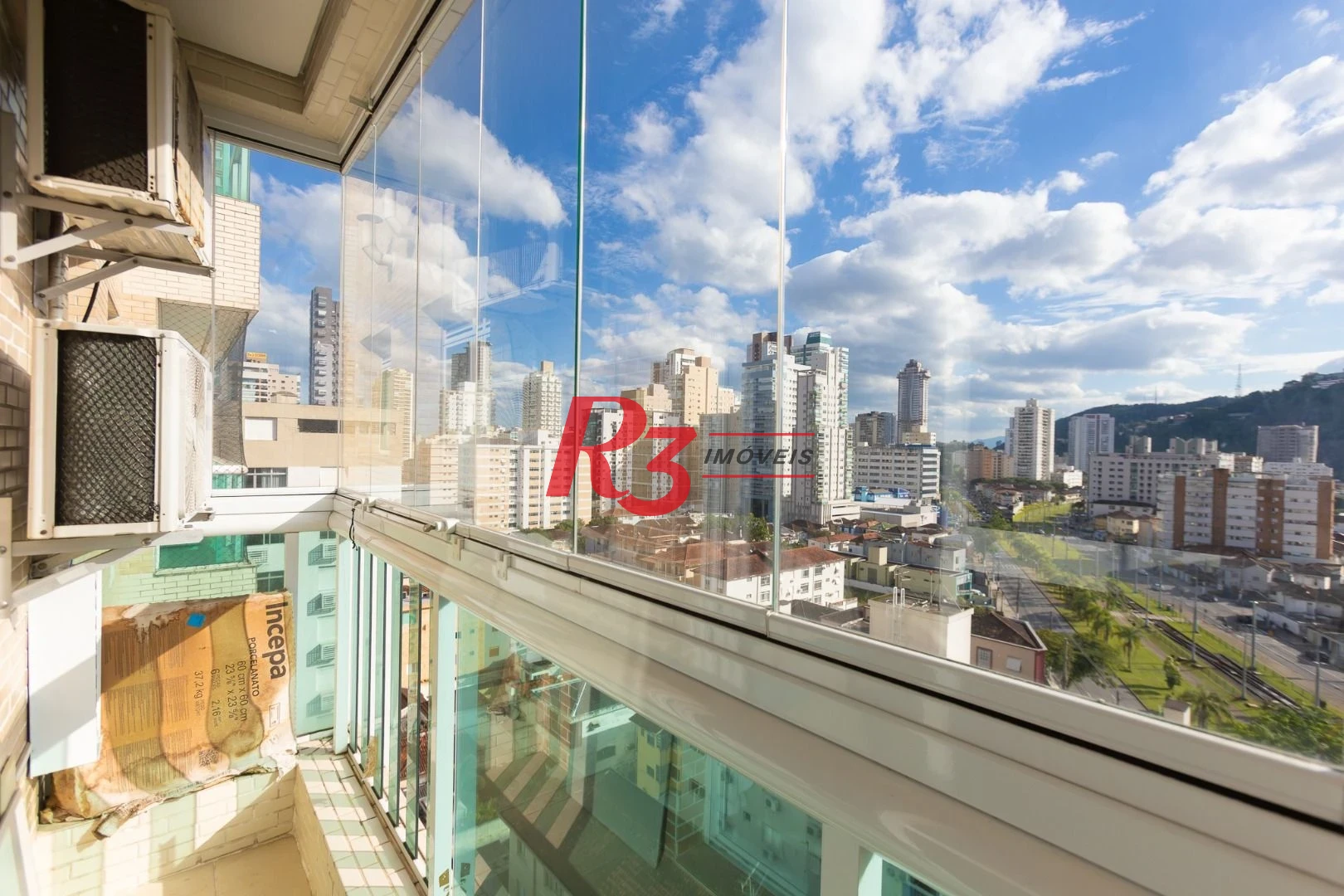 Apartamento com 1 dormitório para alugar, 51 m² por R$ 4.200,01/mês - José Menino - Santos/SP