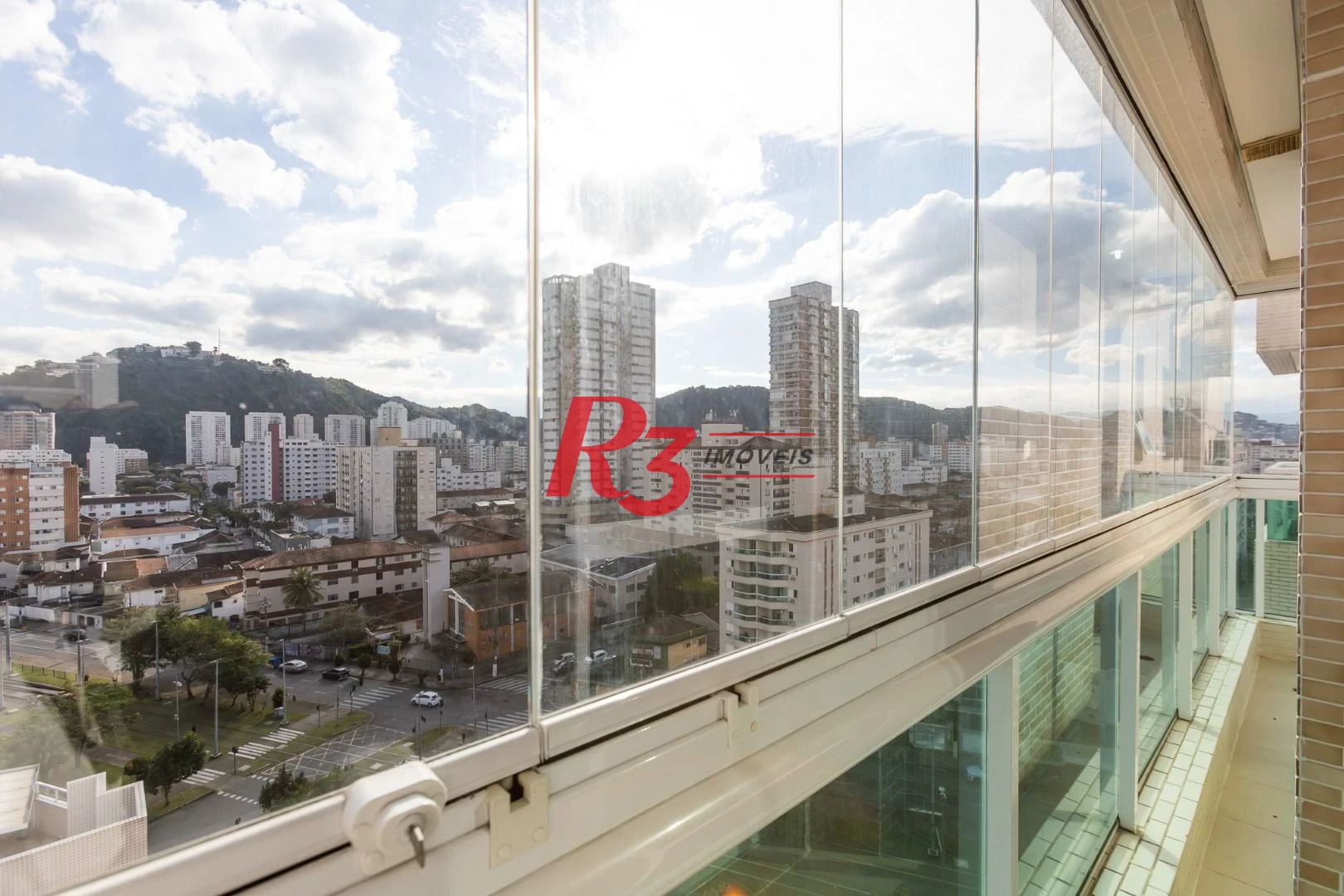 Apartamento com 1 dormitório para alugar, 51 m² por R$ 4.200,01/mês - José Menino - Santos/SP