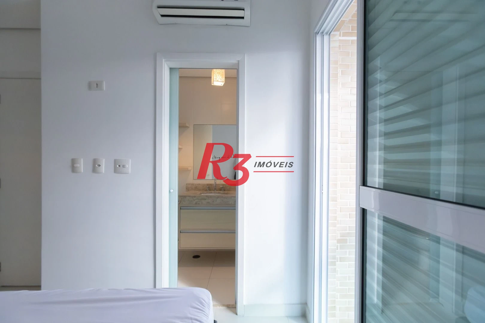 Apartamento com 1 dormitório para alugar, 51 m² por R$ 4.200,01/mês - José Menino - Santos/SP
