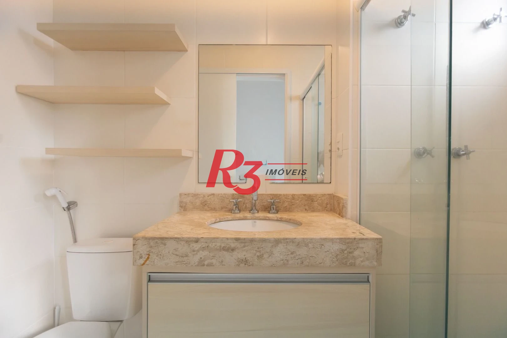 Apartamento com 1 dormitório para alugar, 51 m² por R$ 4.200,01/mês - José Menino - Santos/SP