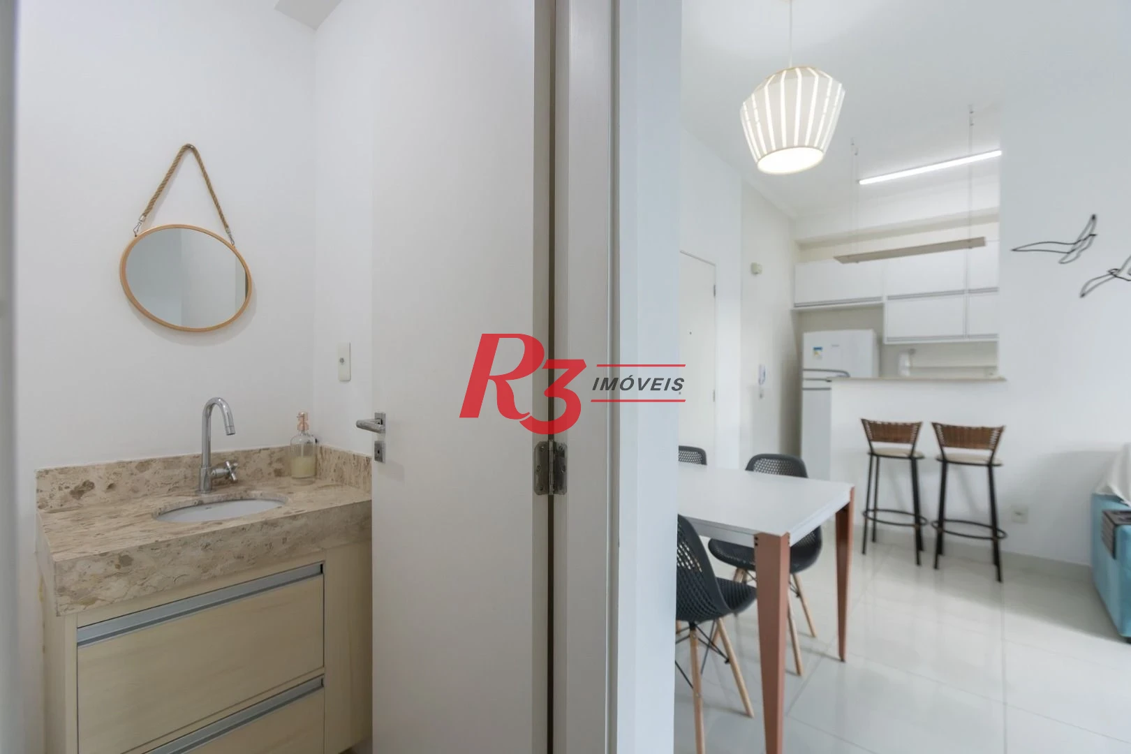 Apartamento com 1 dormitório para alugar, 51 m² por R$ 4.200,01/mês - José Menino - Santos/SP