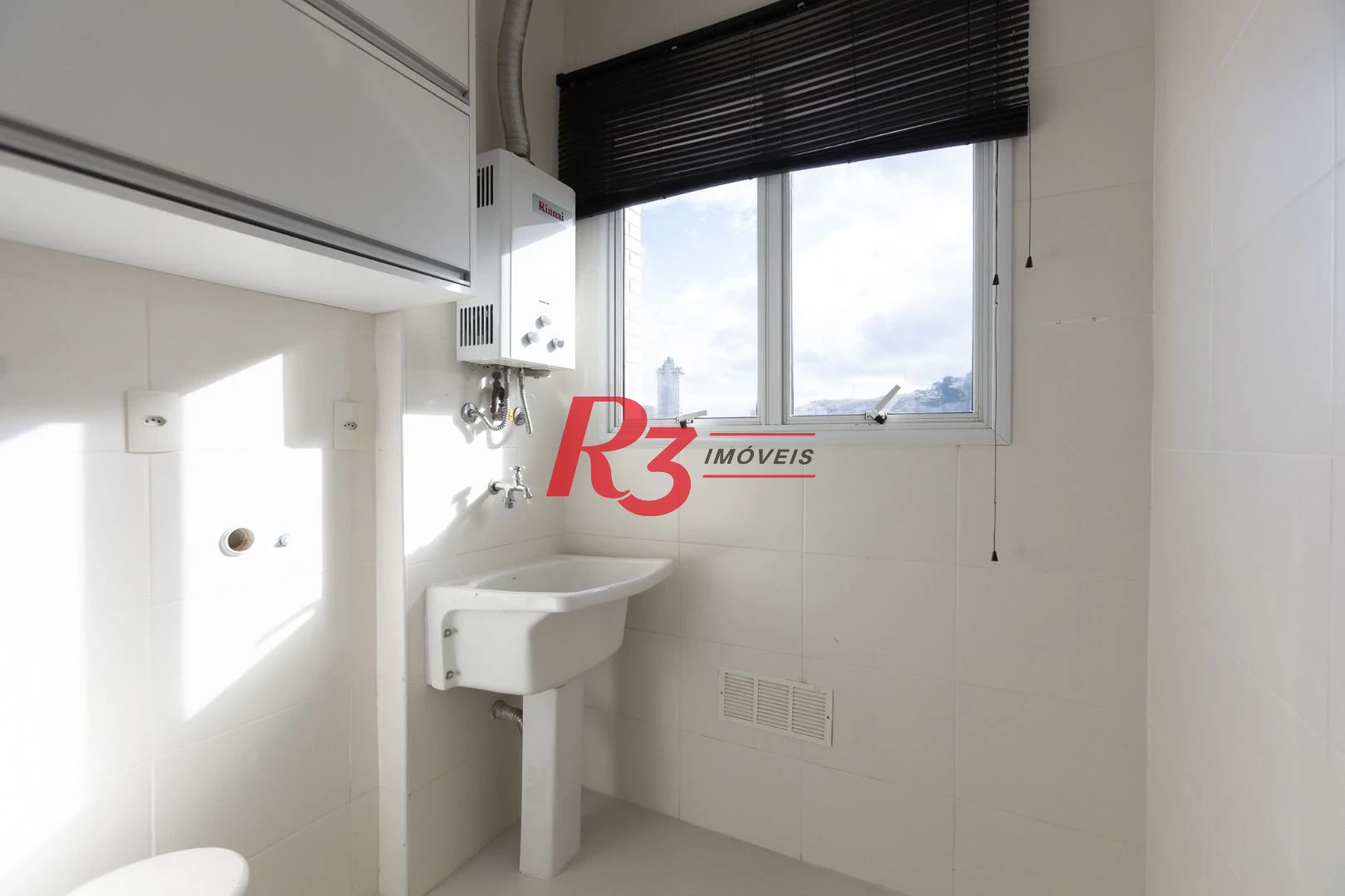 Apartamento com 1 dormitório para alugar, 51 m² por R$ 4.200,01/mês - José Menino - Santos/SP