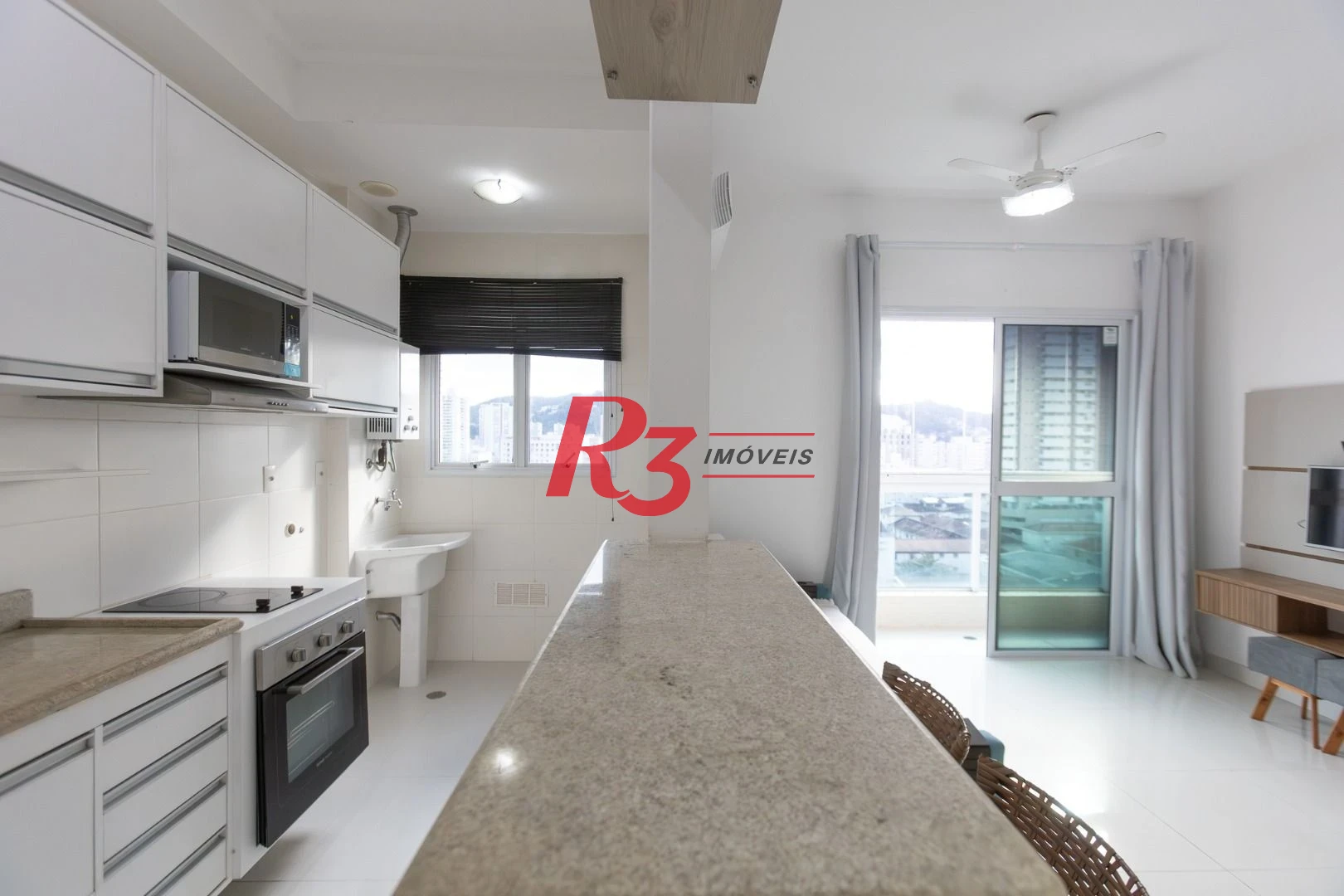 Apartamento com 1 dormitório para alugar, 51 m² por R$ 4.200,01/mês - José Menino - Santos/SP