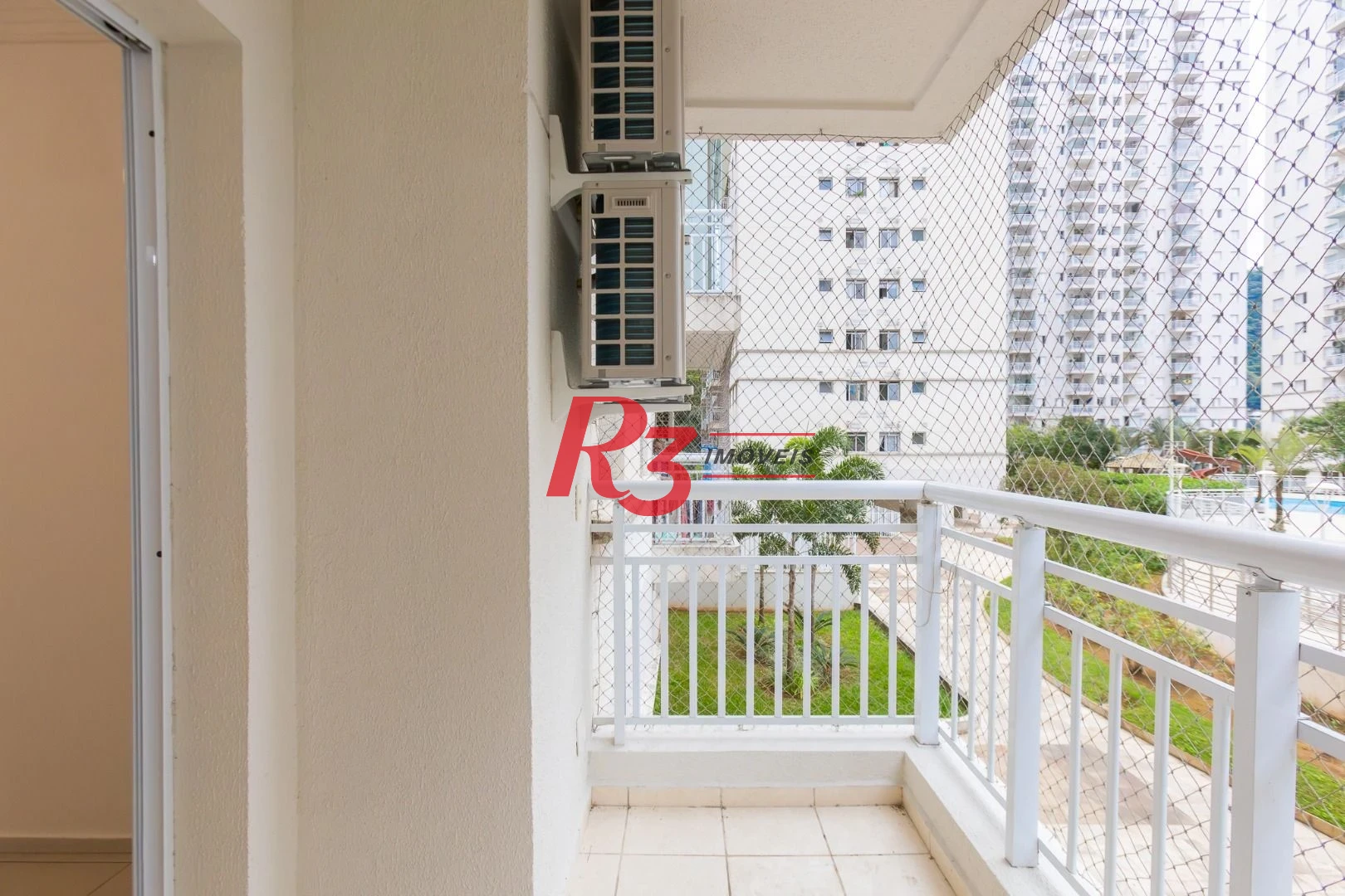 Apartamento com 2 dormitórios à venda, 64 m² por R$ 610.000,00 - Marapé - Santos/SP