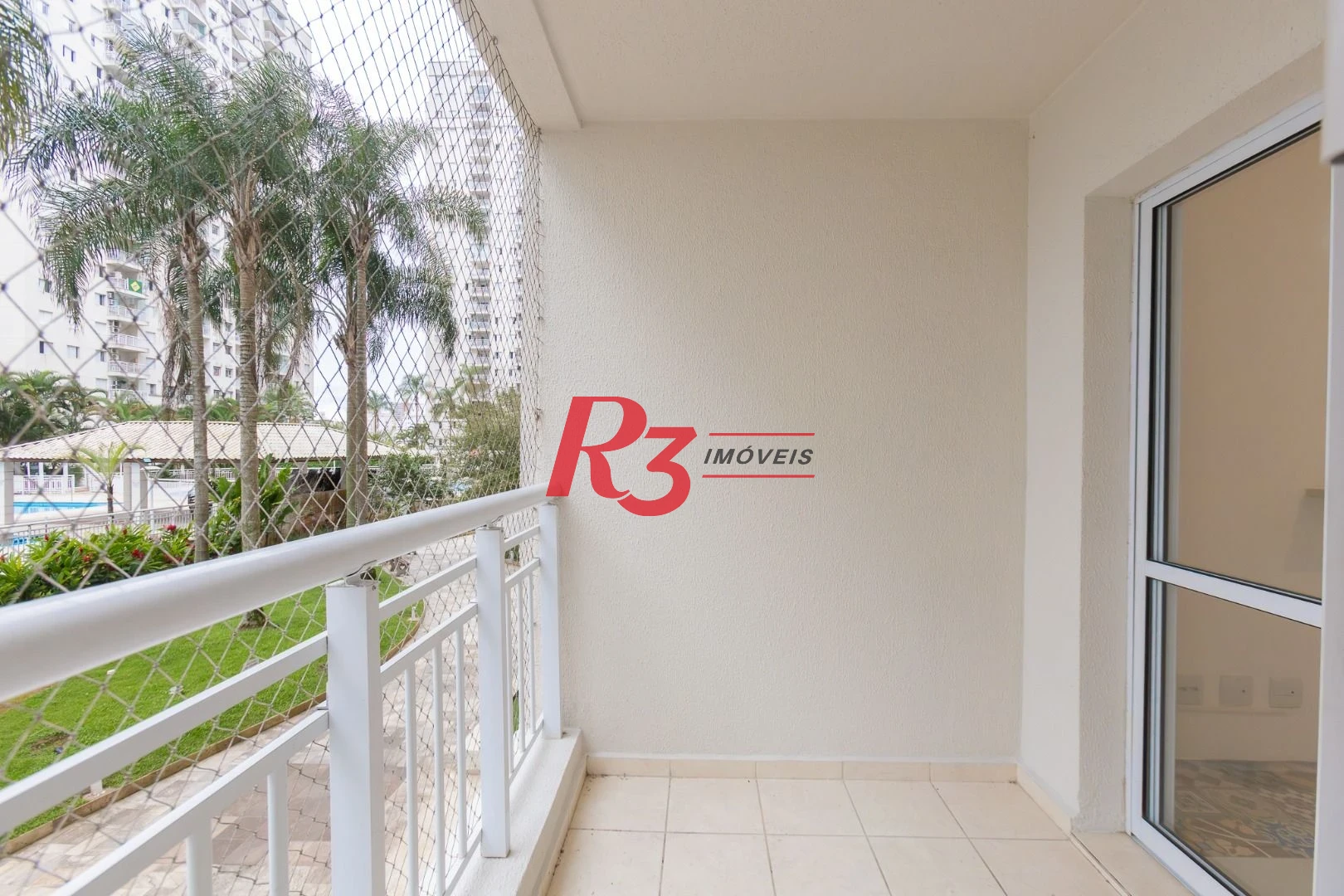 Apartamento com 2 dormitórios à venda, 64 m² por R$ 610.000,00 - Marapé - Santos/SP