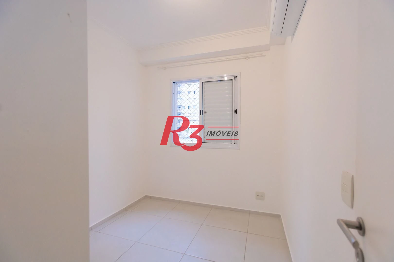 Apartamento com 2 dormitórios à venda, 64 m² por R$ 610.000,00 - Marapé - Santos/SP