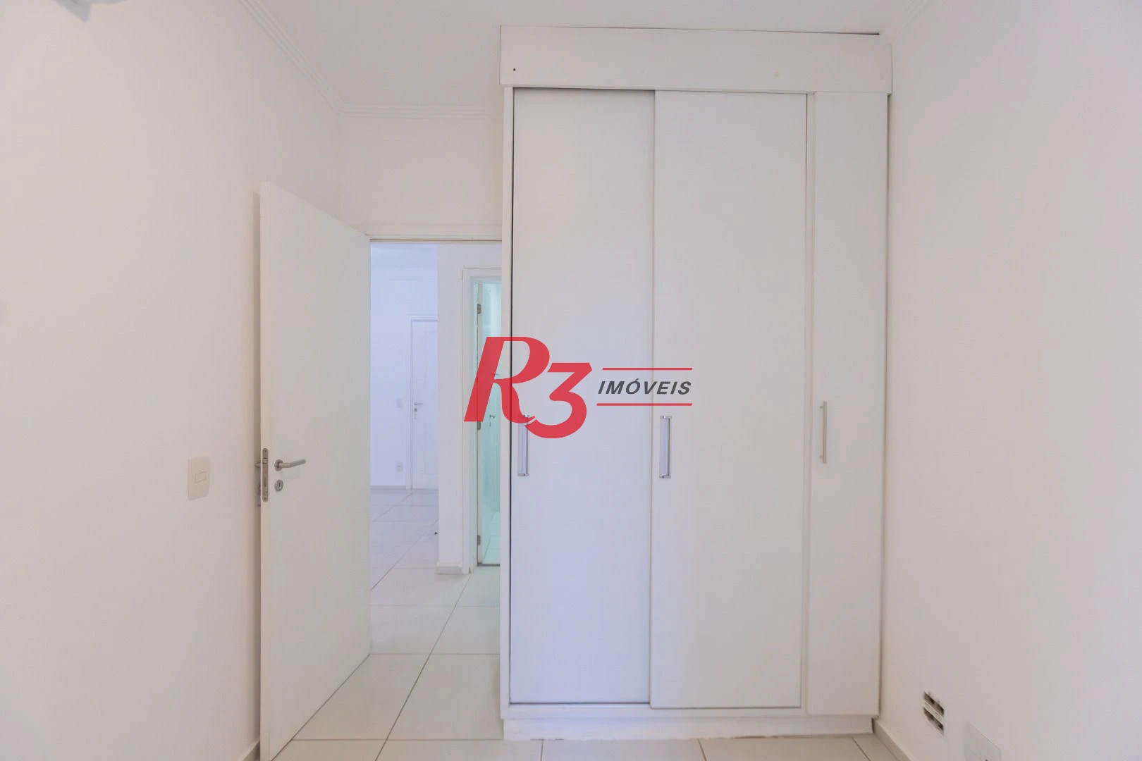 Apartamento com 2 dormitórios à venda, 64 m² por R$ 610.000,00 - Marapé - Santos/SP