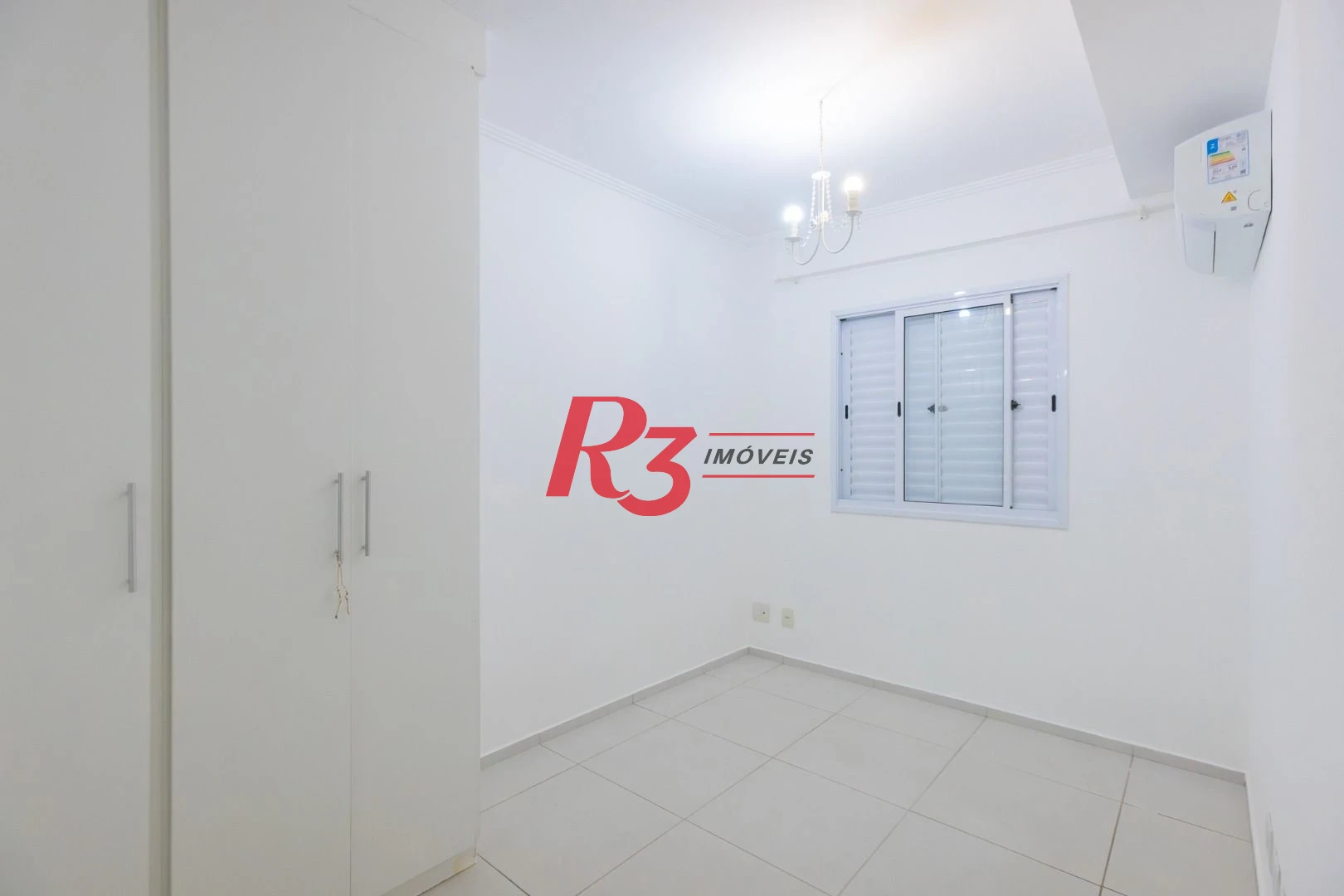 Apartamento com 2 dormitórios à venda, 64 m² por R$ 610.000,00 - Marapé - Santos/SP