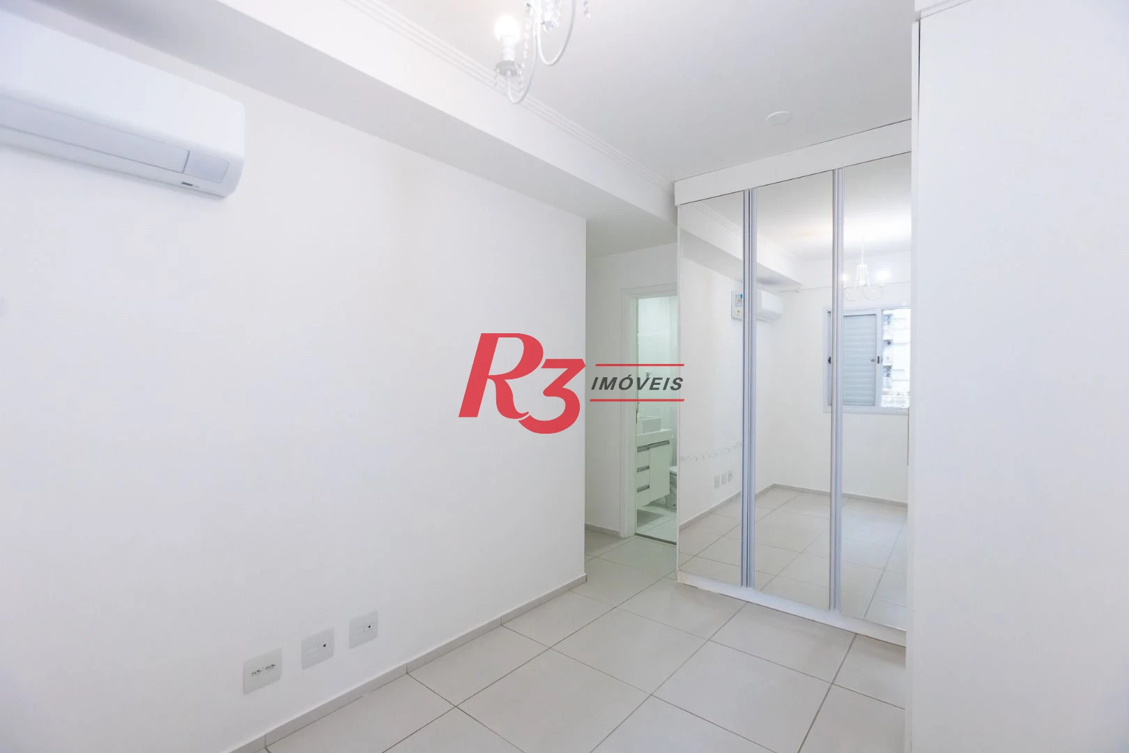 Apartamento com 2 dormitórios à venda, 64 m² por R$ 610.000,00 - Marapé - Santos/SP