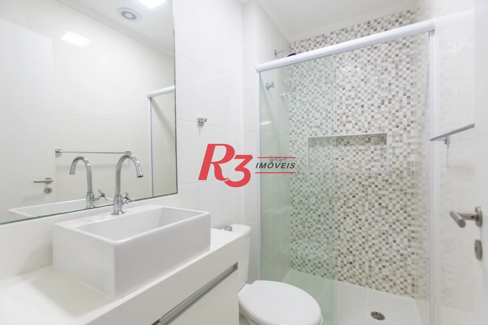 Apartamento com 2 dormitórios à venda, 64 m² por R$ 610.000,00 - Marapé - Santos/SP
