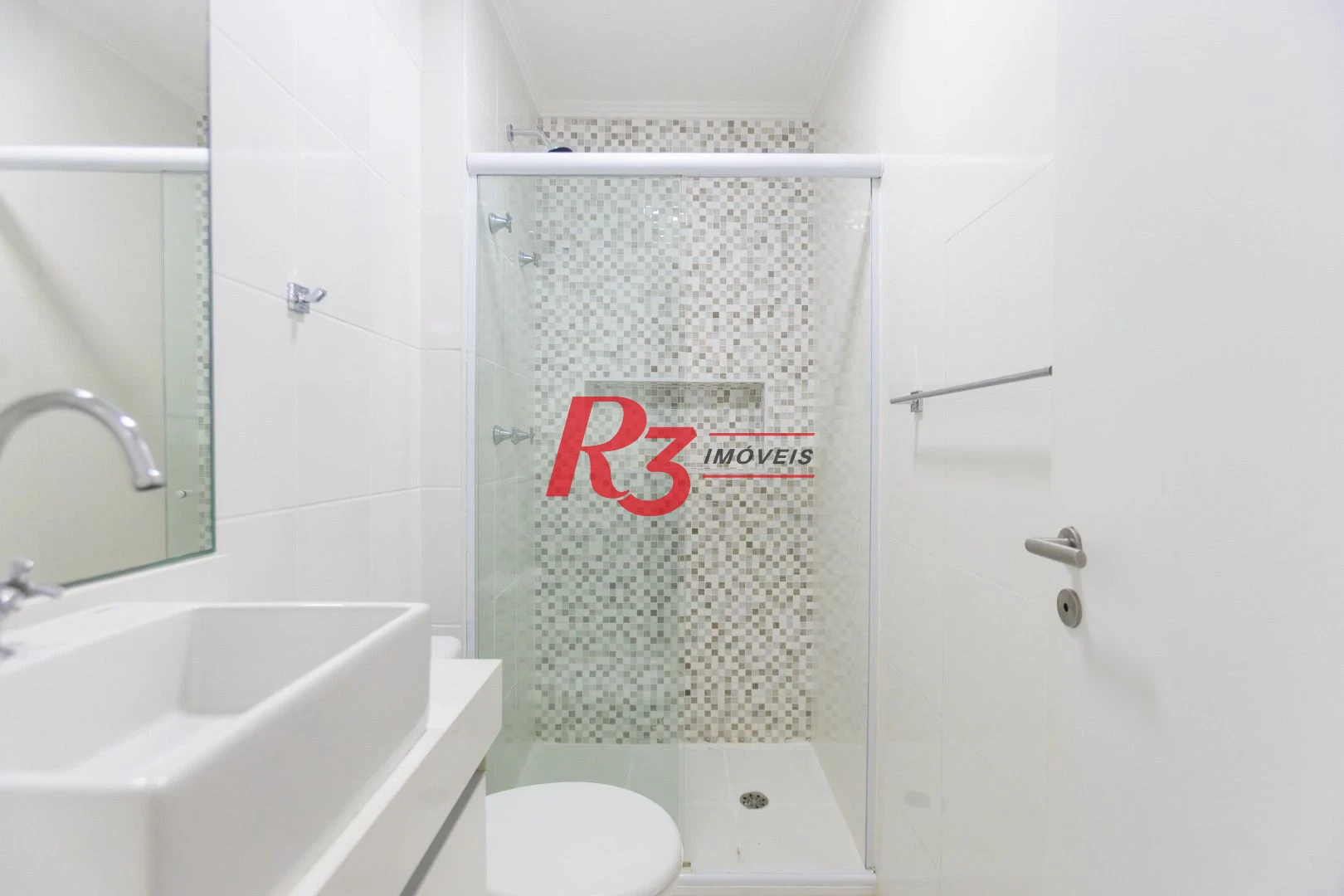 Apartamento com 2 dormitórios à venda, 64 m² por R$ 610.000,00 - Marapé - Santos/SP