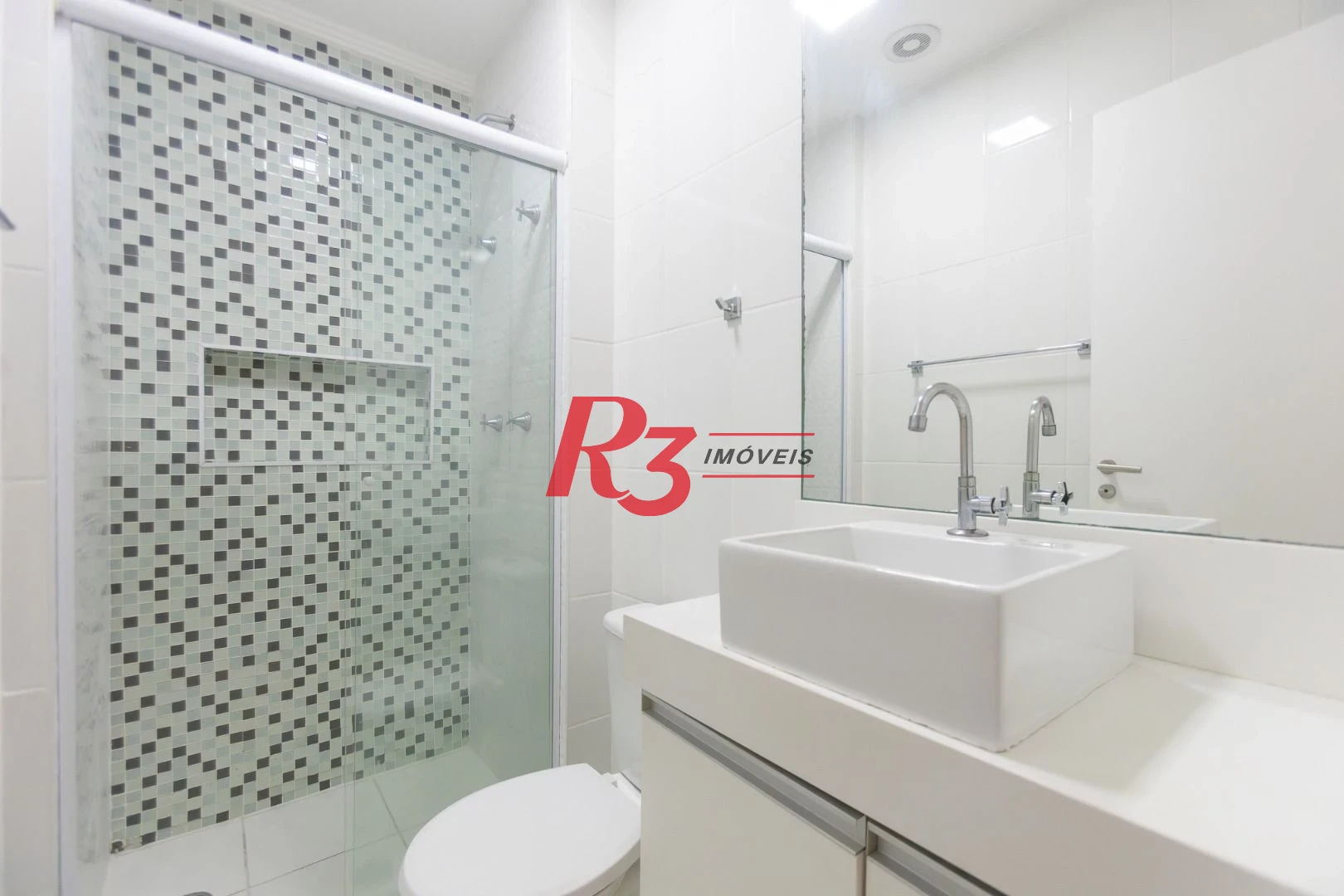 Apartamento com 2 dormitórios à venda, 64 m² por R$ 610.000,00 - Marapé - Santos/SP