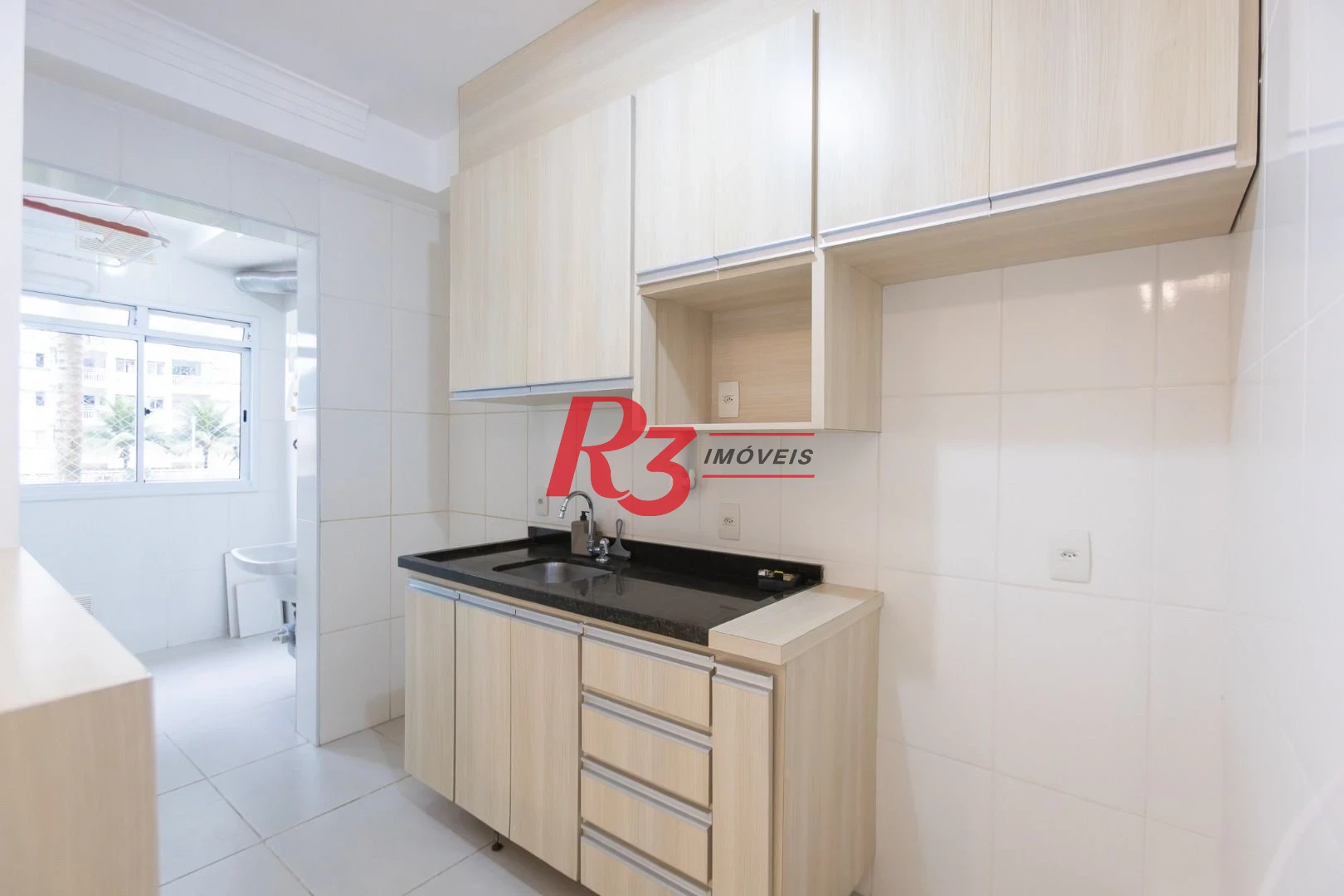 Apartamento com 2 dormitórios à venda, 64 m² por R$ 610.000,00 - Marapé - Santos/SP