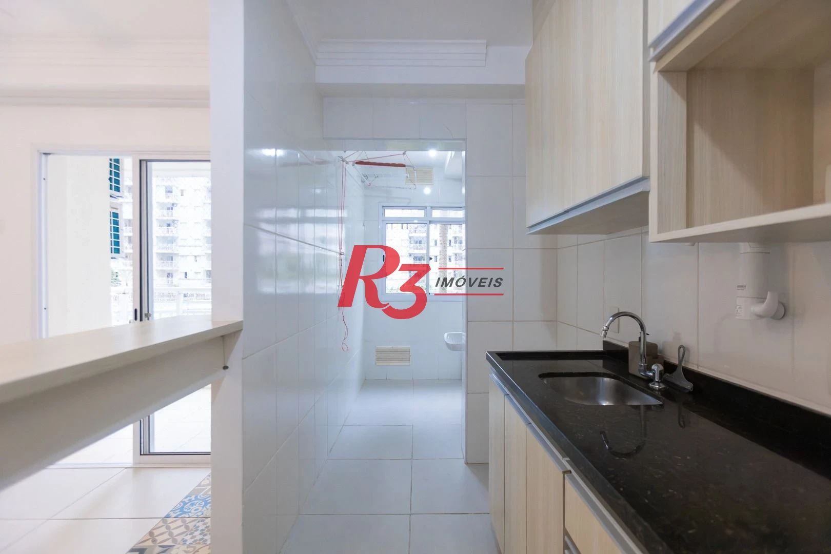 Apartamento com 2 dormitórios à venda, 64 m² por R$ 610.000,00 - Marapé - Santos/SP