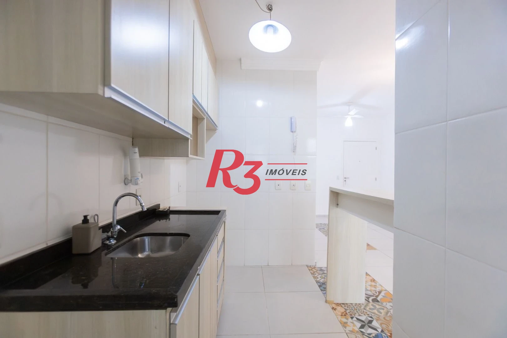 Apartamento com 2 dormitórios à venda, 64 m² por R$ 610.000,00 - Marapé - Santos/SP