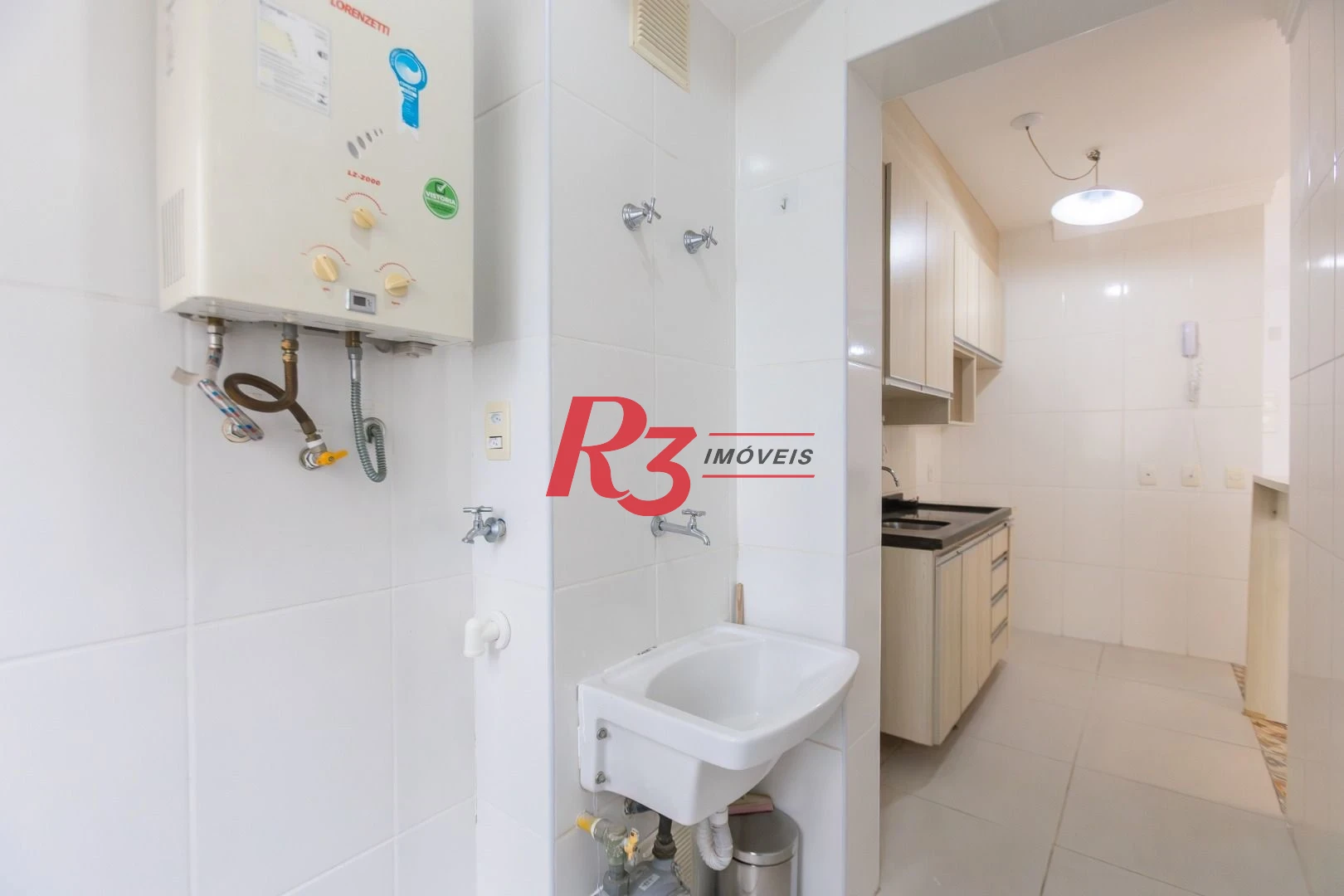 Apartamento com 2 dormitórios à venda, 64 m² por R$ 610.000,00 - Marapé - Santos/SP