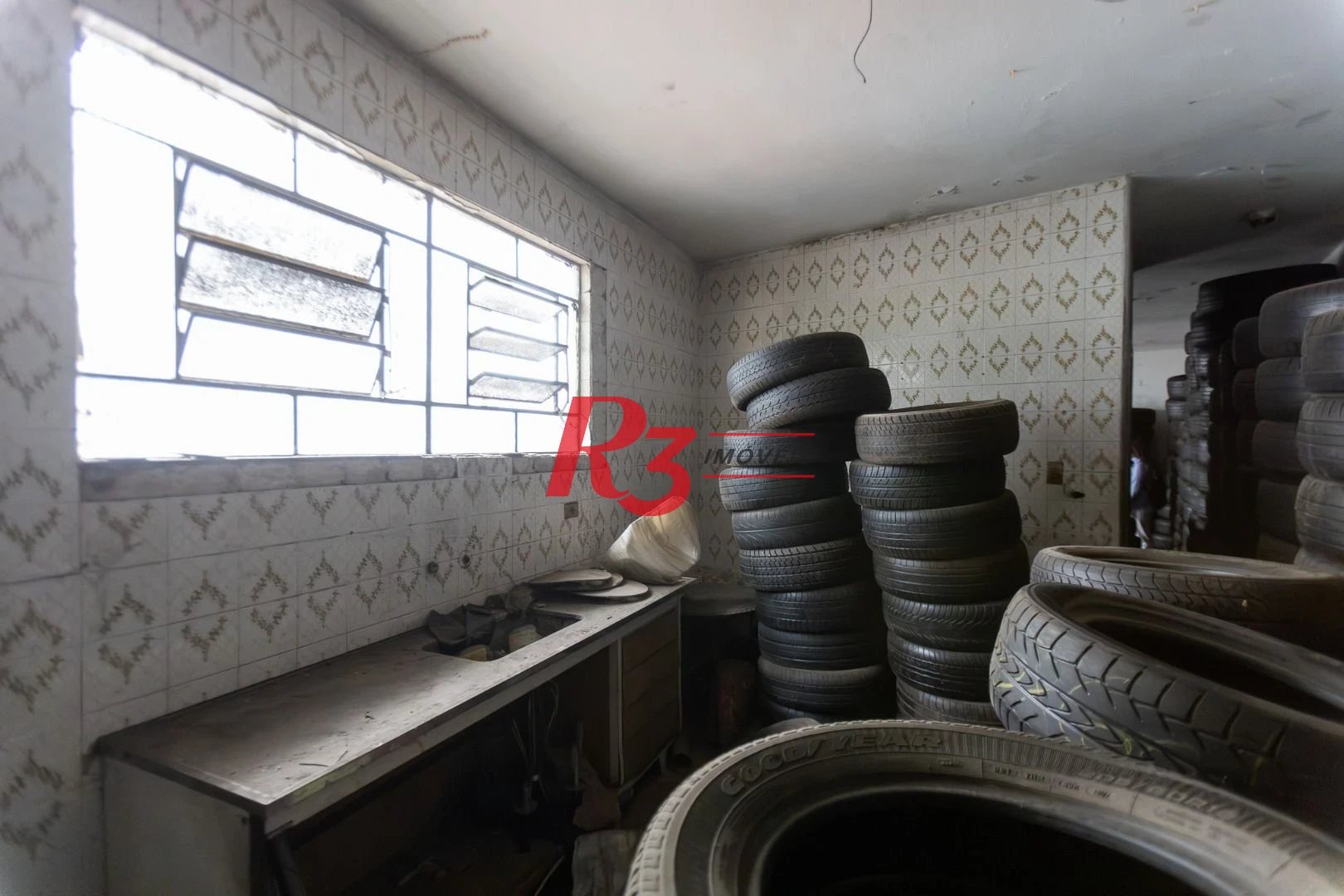 Prédio à venda, 195 m² por R$ 1.800.000,00 - Estuário - Santos/SP