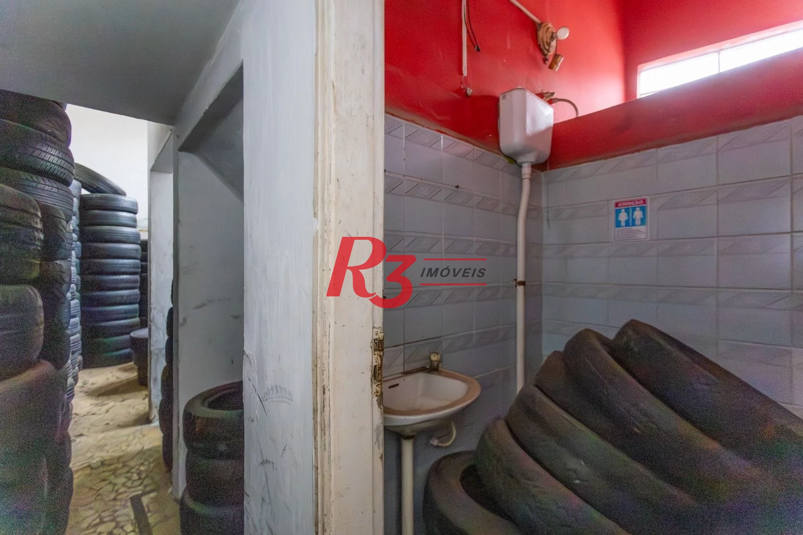 Prédio à venda, 195 m² por R$ 1.800.000,00 - Estuário - Santos/SP