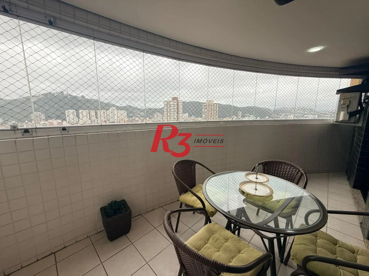 Apartamento com 3 dormitórios à venda, 122 m² por R$ 1.200.000,00 - Pompéia - Santos/SP