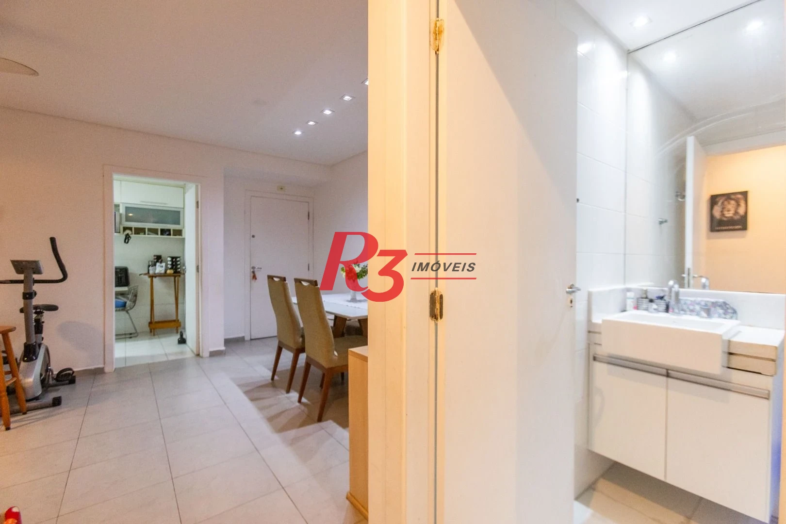 Apartamento com 2 dormitórios à venda, 86 m² por R$ 920.000,00 - José Menino - Santos/SP