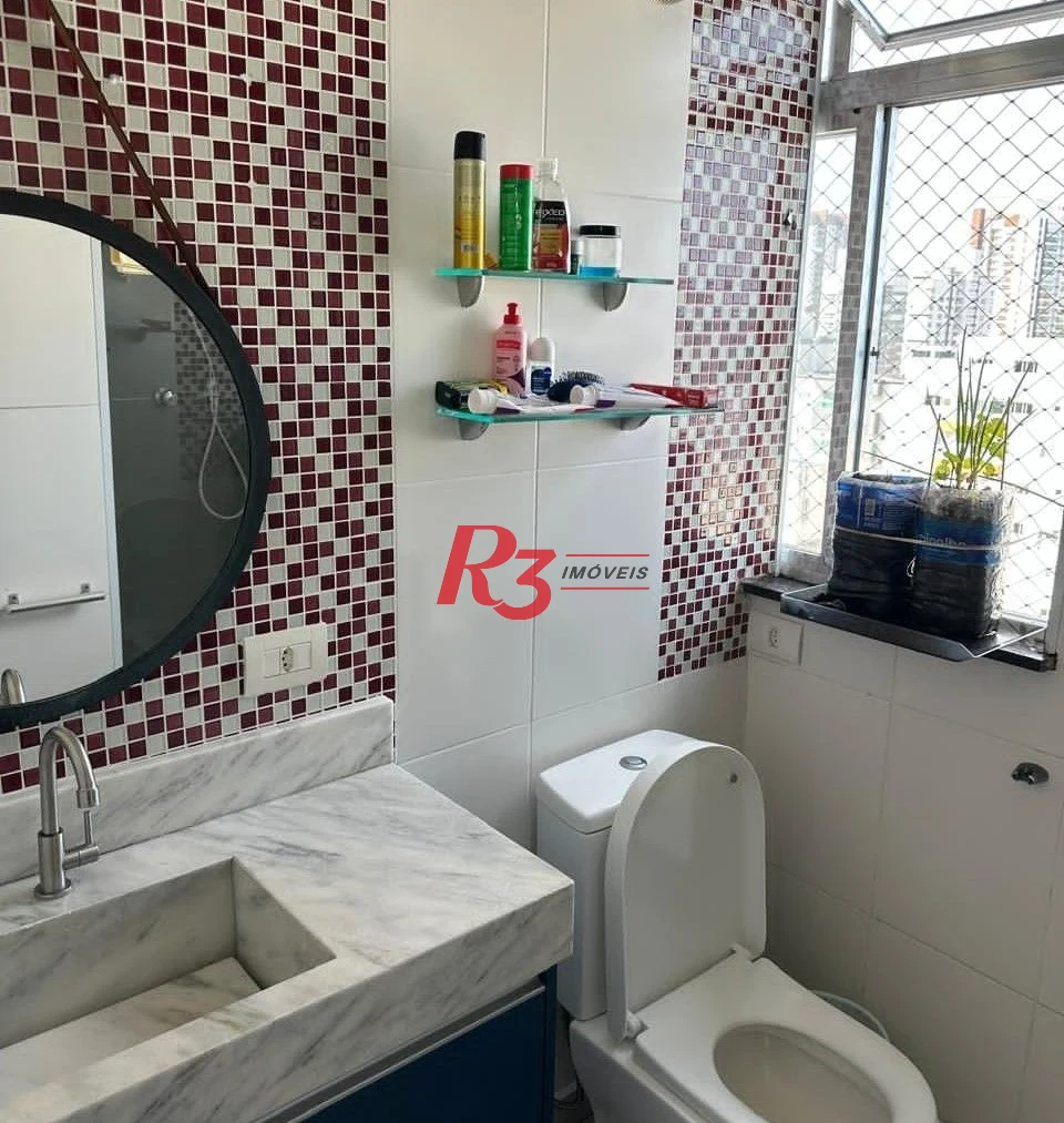 Apartamento com 2 dormitórios à venda, 72 m² por R$ 650.000,00 - José Menino - Santos/SP