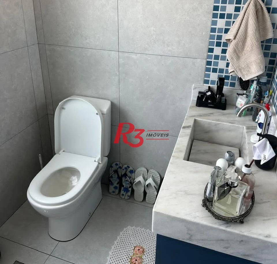 Apartamento com 2 dormitórios à venda, 72 m² por R$ 650.000,00 - José Menino - Santos/SP