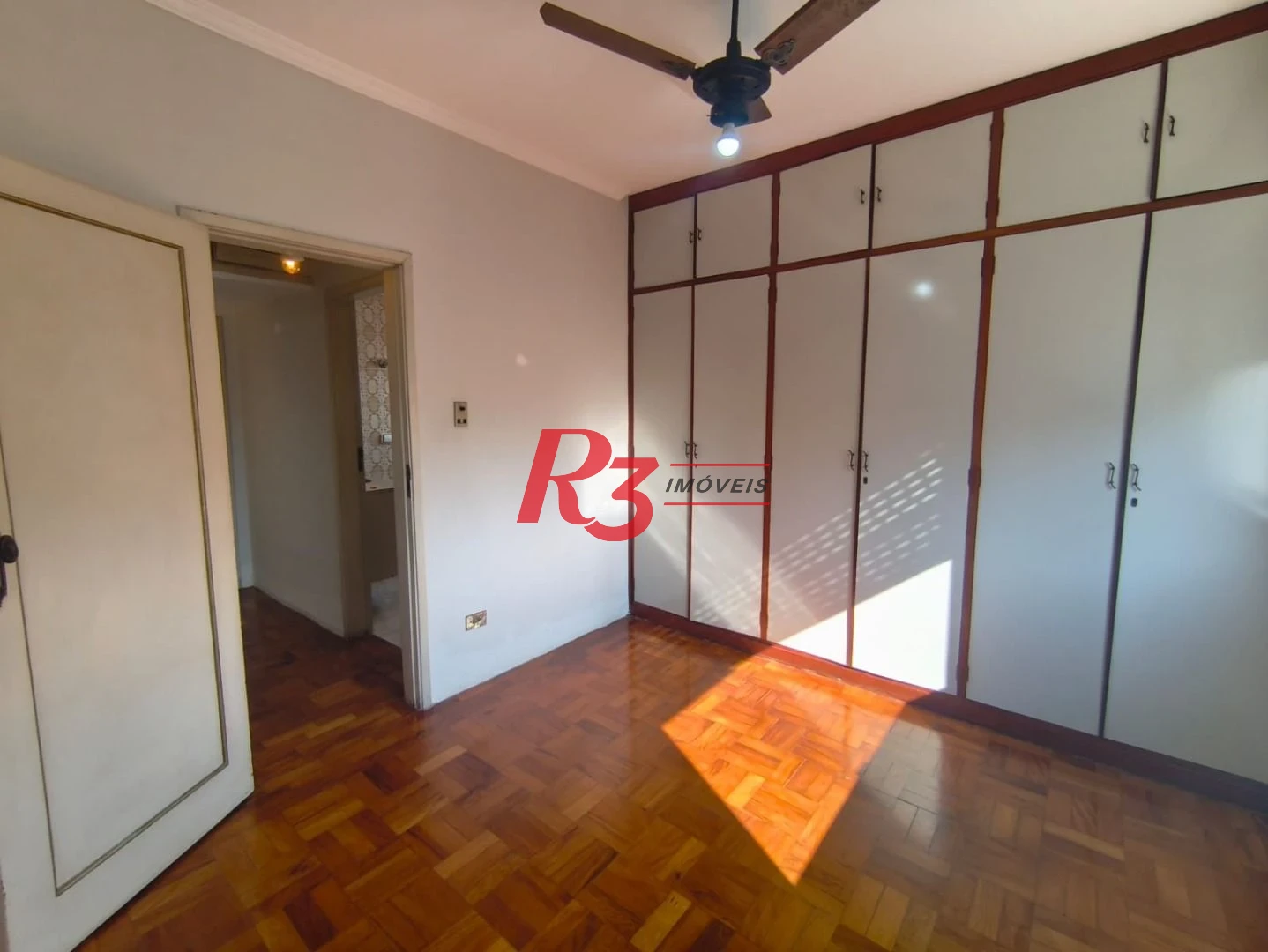 Apartamento com 2 dormitórios para alugar, 74 m² por R$ 4.400,00/mês - Pompéia - Santos/SP