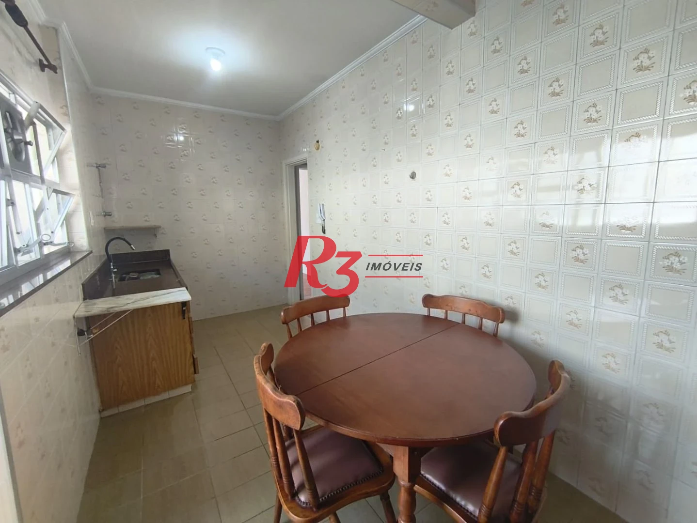 Apartamento com 2 dormitórios para alugar, 74 m² por R$ 4.400,00/mês - Pompéia - Santos/SP