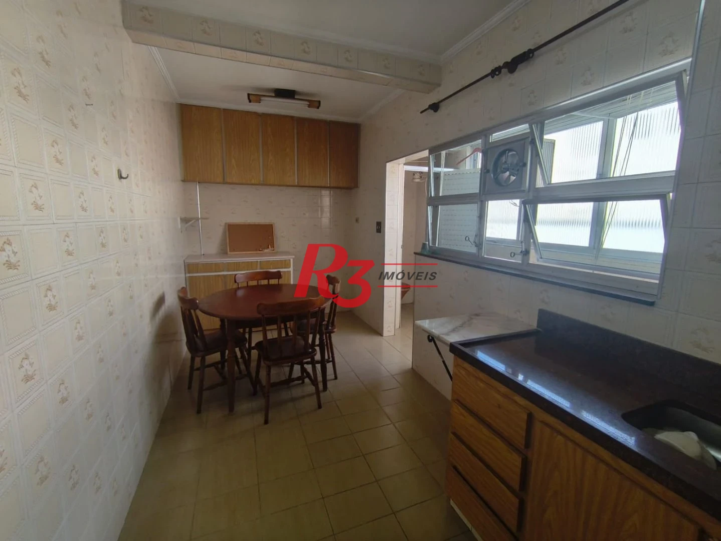 Apartamento com 2 dormitórios para alugar, 74 m² por R$ 4.400,00/mês - Pompéia - Santos/SP