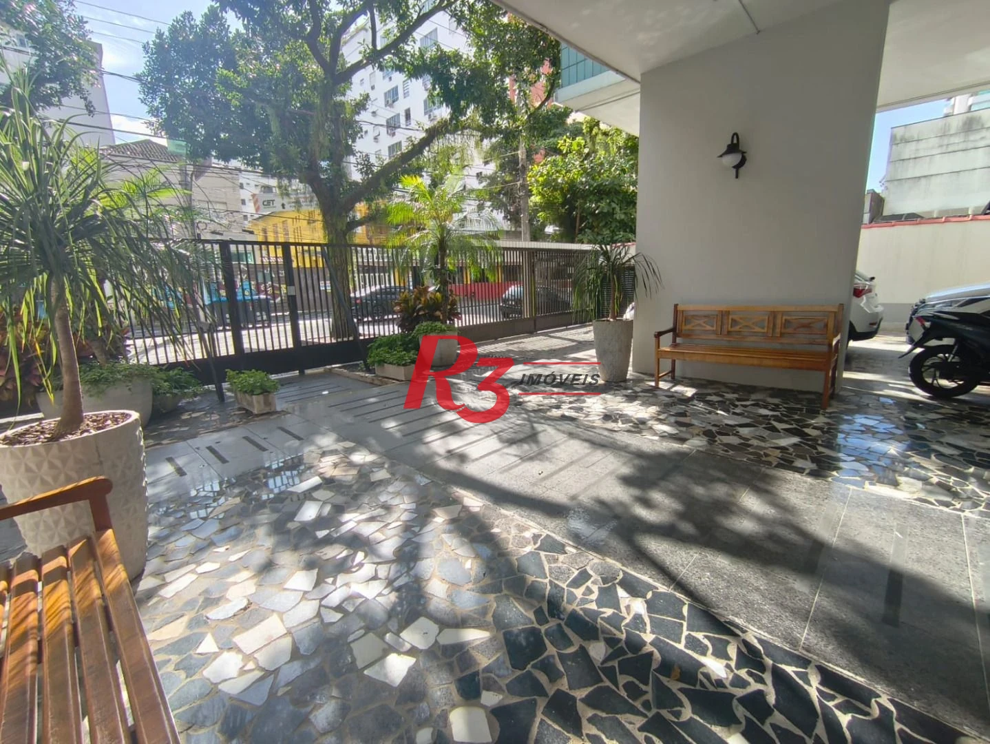 Apartamento com 2 dormitórios para alugar, 74 m² por R$ 4.400,00/mês - Pompéia - Santos/SP
