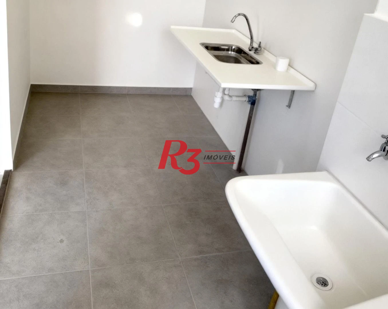 Apartamento com 2 dormitórios à venda, 43 m² por R$ 382.000,00 - Jabaquara - Santos/SP