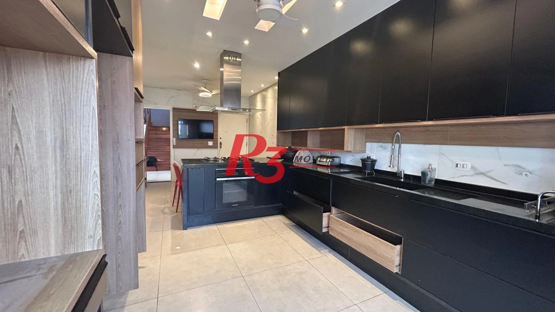 Cobertura com 3 dormitórios à venda, 275 m² por R$ 1.600.000,00 - Embaré - Santos/SP