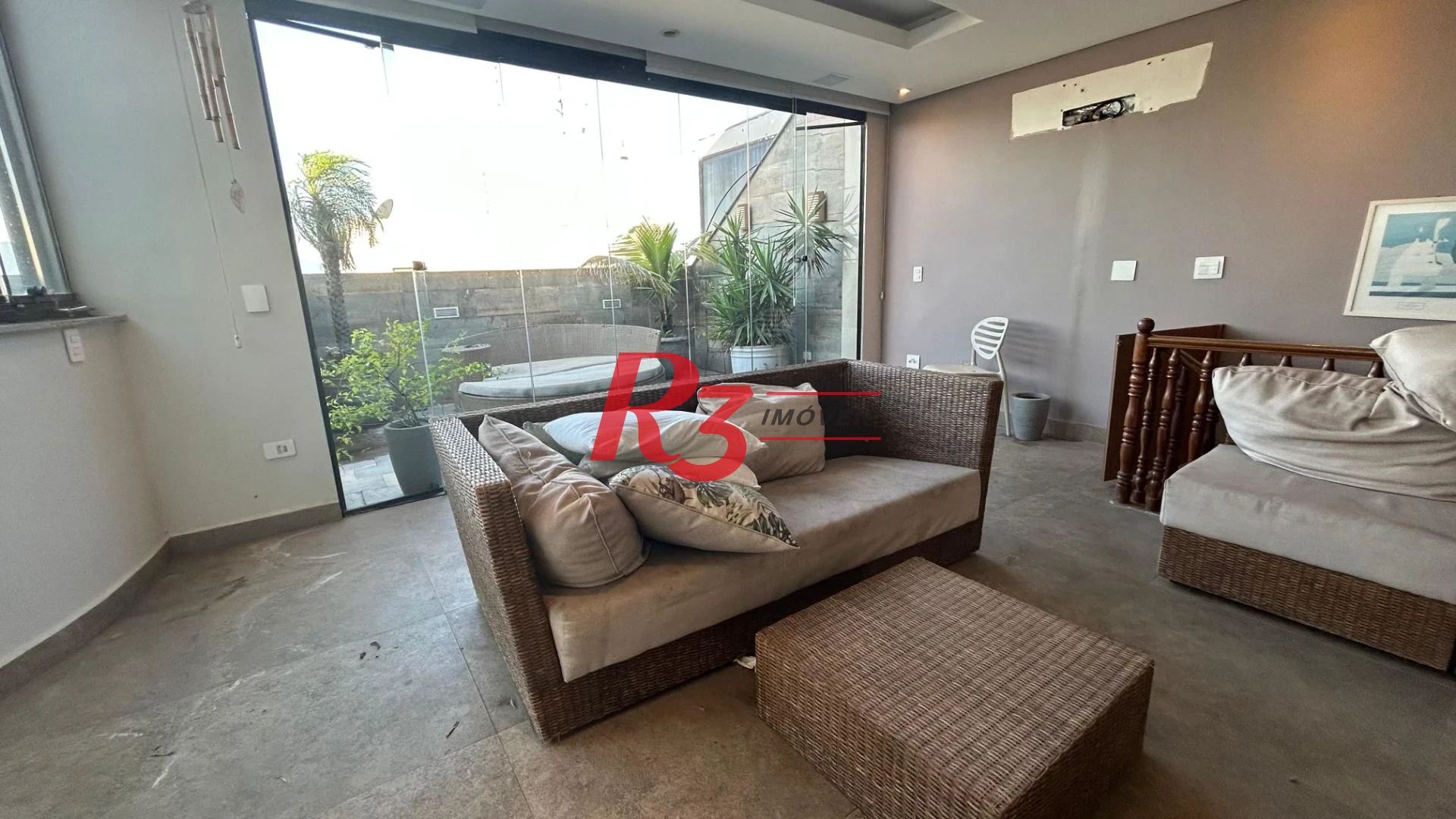 Cobertura com 3 dormitórios à venda, 275 m² por R$ 1.600.000,00 - Embaré - Santos/SP