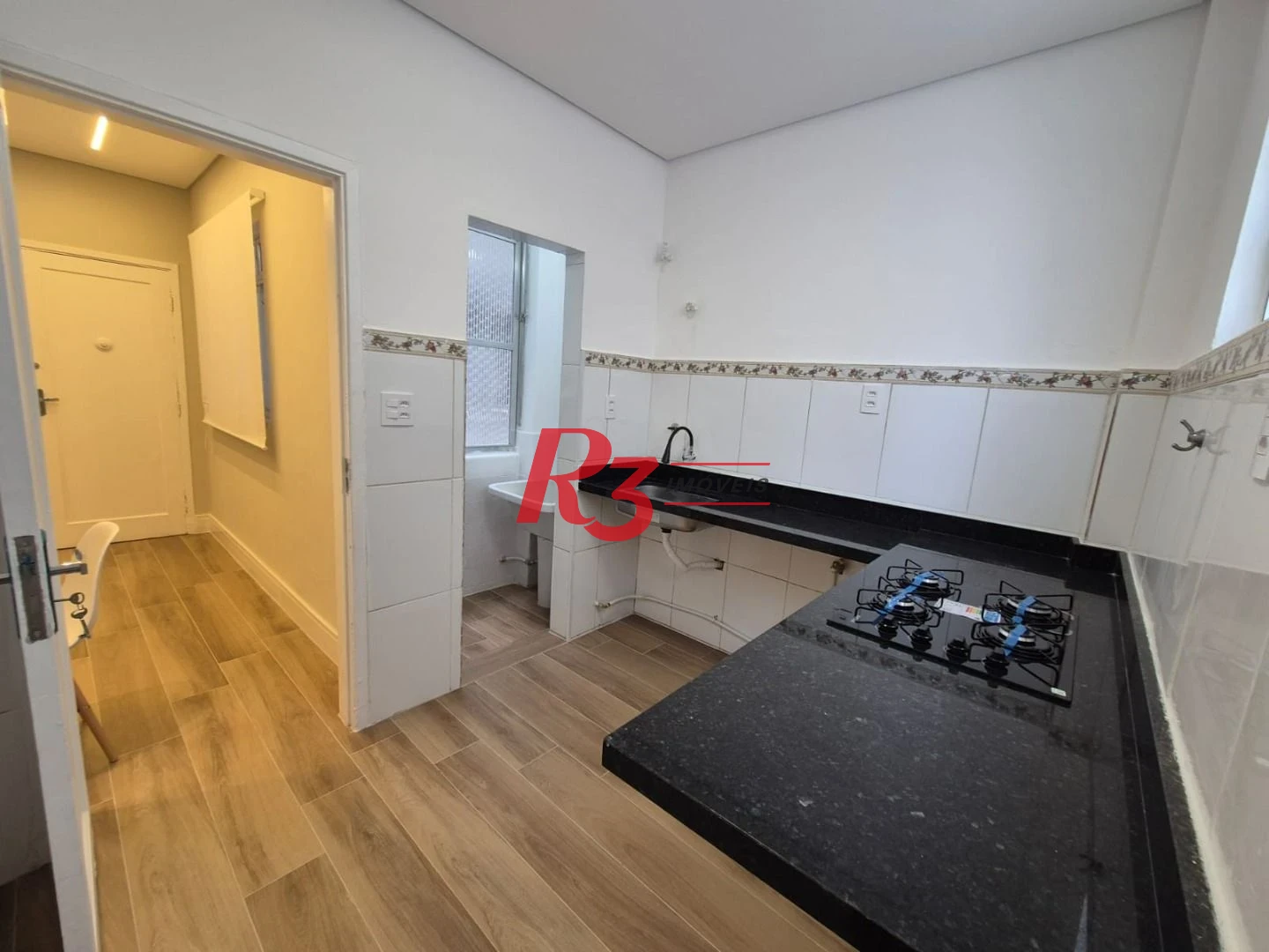 Apartamento com 2 dormitórios à venda, 55 m² por R$ 470.000,00 - Boqueirão - Santos/SP