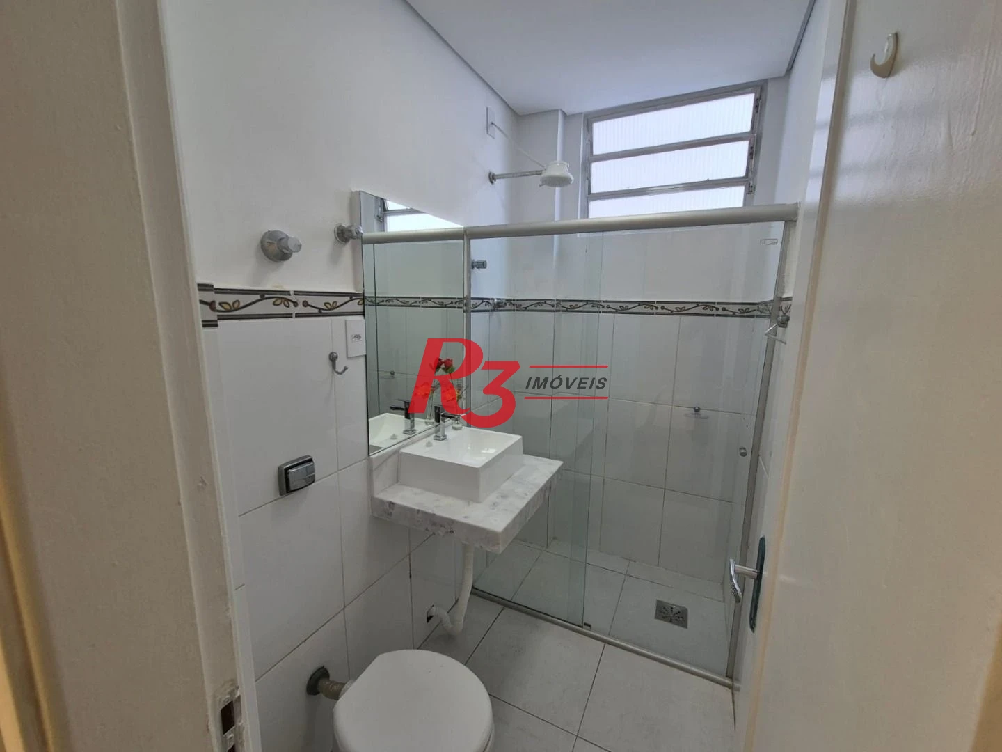 Apartamento com 2 dormitórios à venda, 55 m² por R$ 470.000,00 - Boqueirão - Santos/SP