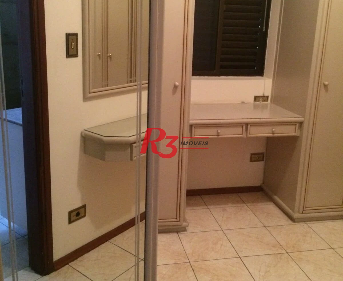 Casa com 5 dormitórios, 270 m² - venda por R$ 2.075.000,00 ou aluguel por R$ 11.500,00/mês - Ponta da Praia - Santos/SP