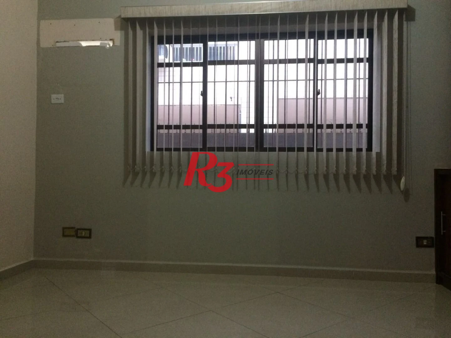 Casa com 5 dormitórios, 270 m² - venda por R$ 2.075.000,00 ou aluguel por R$ 11.500,00/mês - Ponta da Praia - Santos/SP
